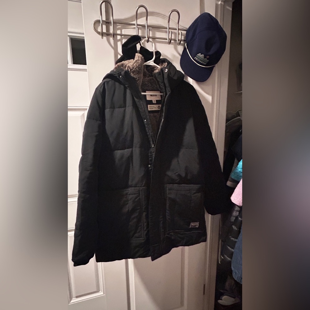 Hollister Men's Black Puffer Jacket